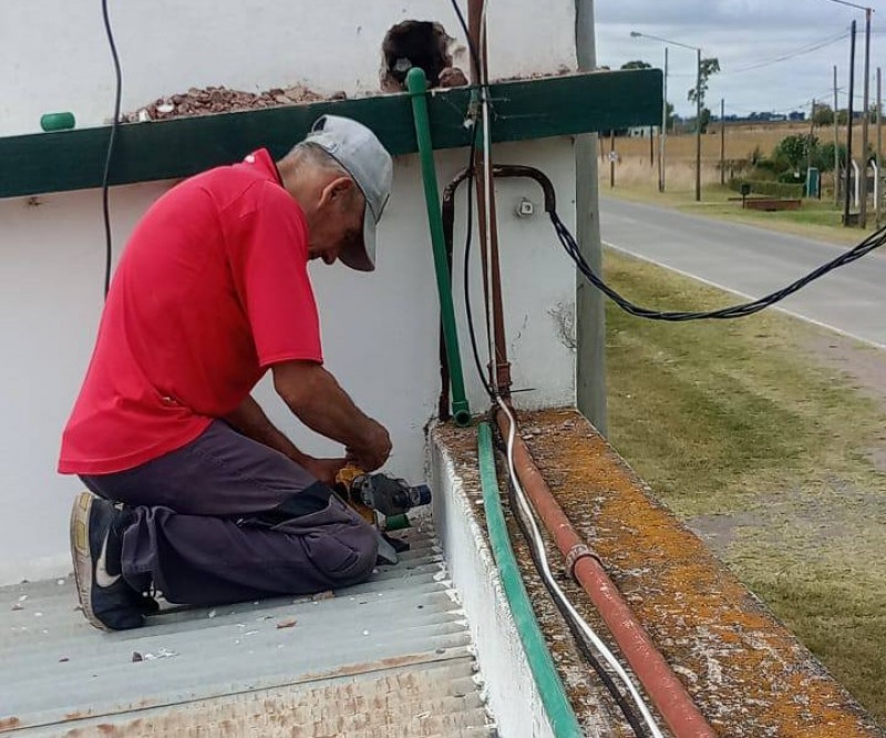 Hinojo avanza con obras en el �Enrique De la Quintana�